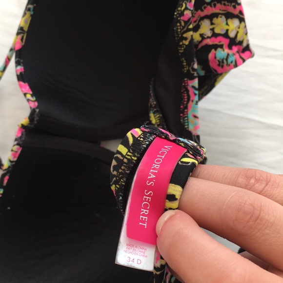 Victoria Secret paisley push-up bikini top - Picture 4 of 5